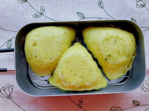 アウトドア！　メスティンで緑茶蒸しパン